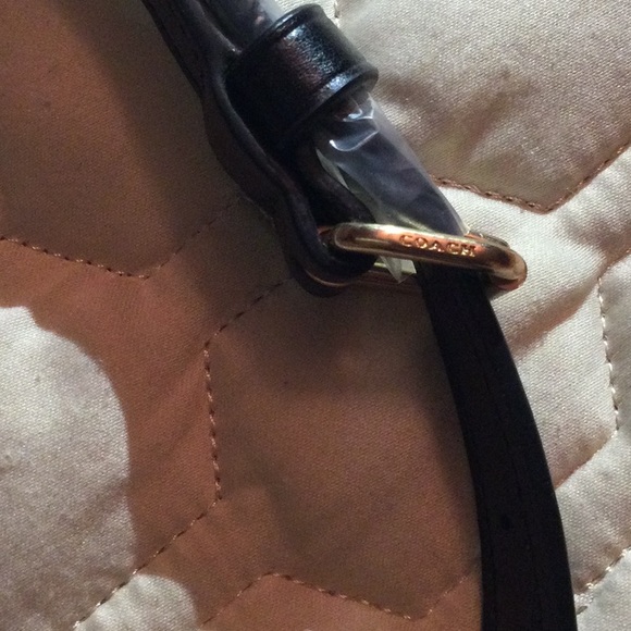 Coach Purse - Picture 4 of 8